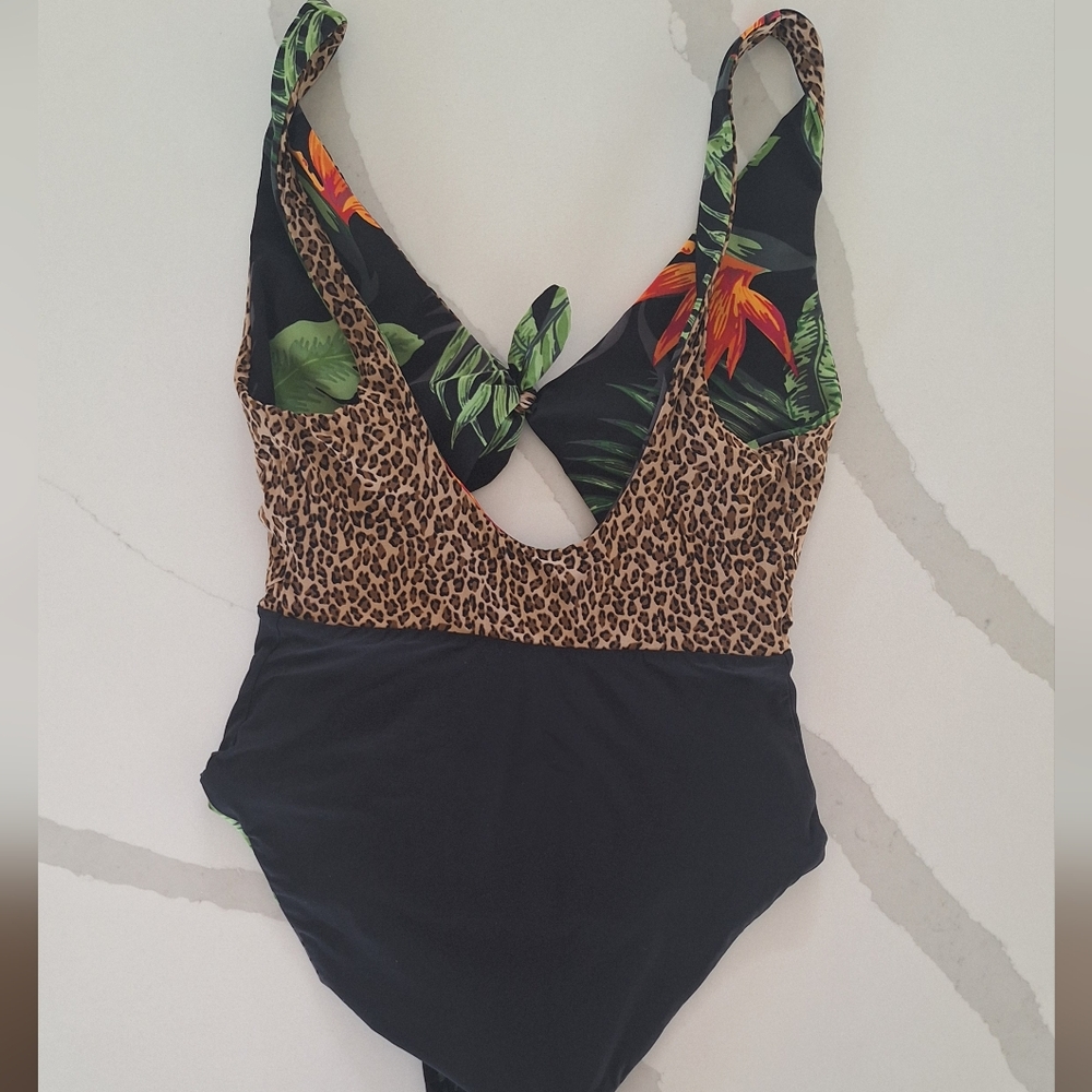 Skinny Dippers FIJI Reversible Swimsuit - Picture 3 of 5